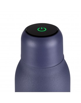 botella de agua encendida